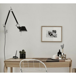 SIENINIS ŠVIESTUVAS TOLOMEO WALL JUODAS | BODY pristatymas