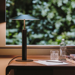 Stalinis LED šviestuvas H 16,3W juodas internetu